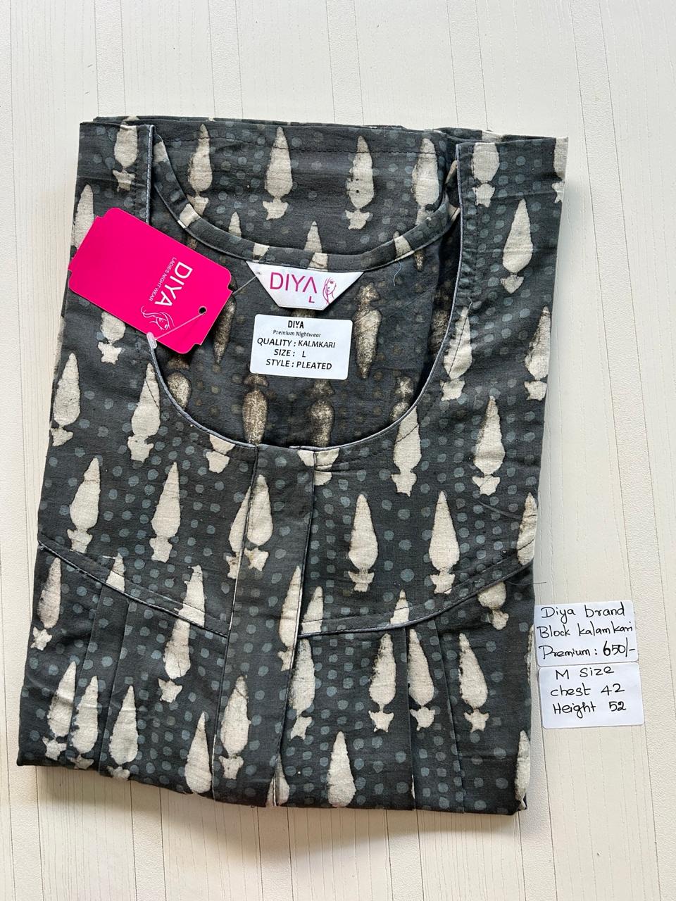 MKS001 Block Kalamkari peacock Pleats zip DD
